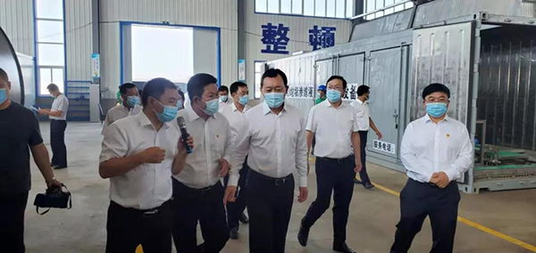 朝陽市委副書記、市長謝衛(wèi)東蒞臨一諾環(huán)保產(chǎn)業(yè)園考察并指導工作